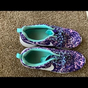 Women’s Size 7 shoe